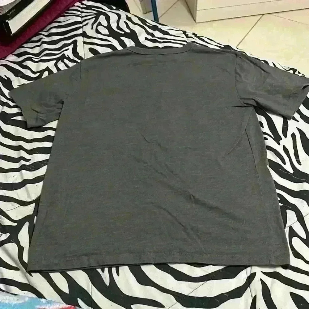 Gray Graphic Tee - Picture 2 of 3
